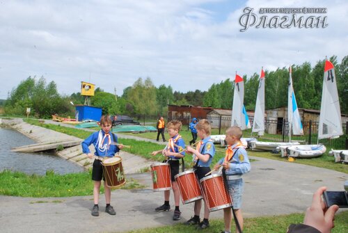 0_33bb4_82f3014_orig_r