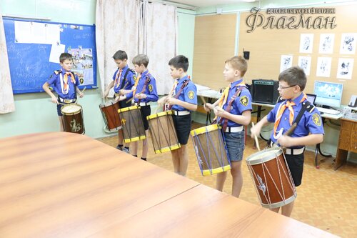 Строй барабанщиков
