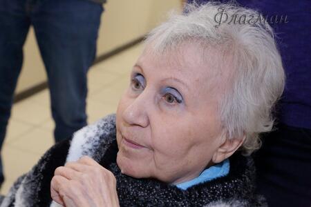 2021_03_31 ЕИ Стерлигова перед открытием выставки