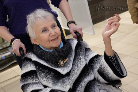 2021_03_31 ЕИ Стерлигова перед открытием выставки