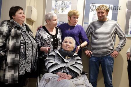 2021_03_31 ЕИ Стерлигова перед открытием выставки