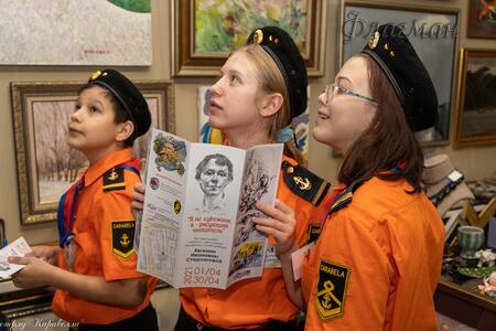 2021_04_01 Открытие выставки Стерлиговой