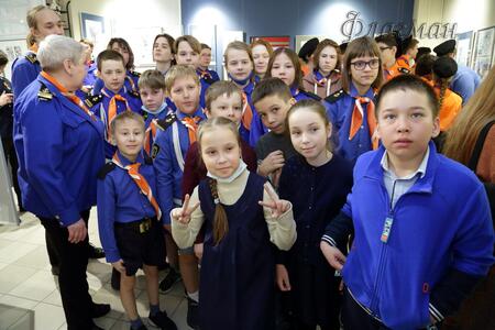 2021_04_01 Открытие выставки Стерлиговой