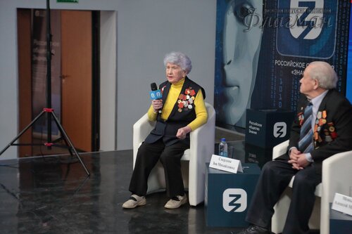 2025-02-27_14-58-35_Арина_Габдуллина_YE1A2104
