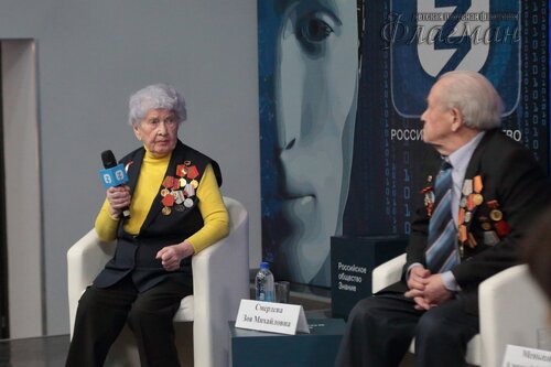 2025-02-27_14-58-45_Арина_Габдуллина_YE1A2107_CR