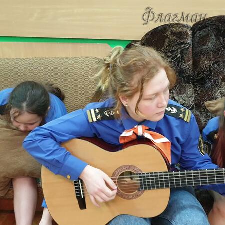 2019-11-28 18-40-04 Карасик печально